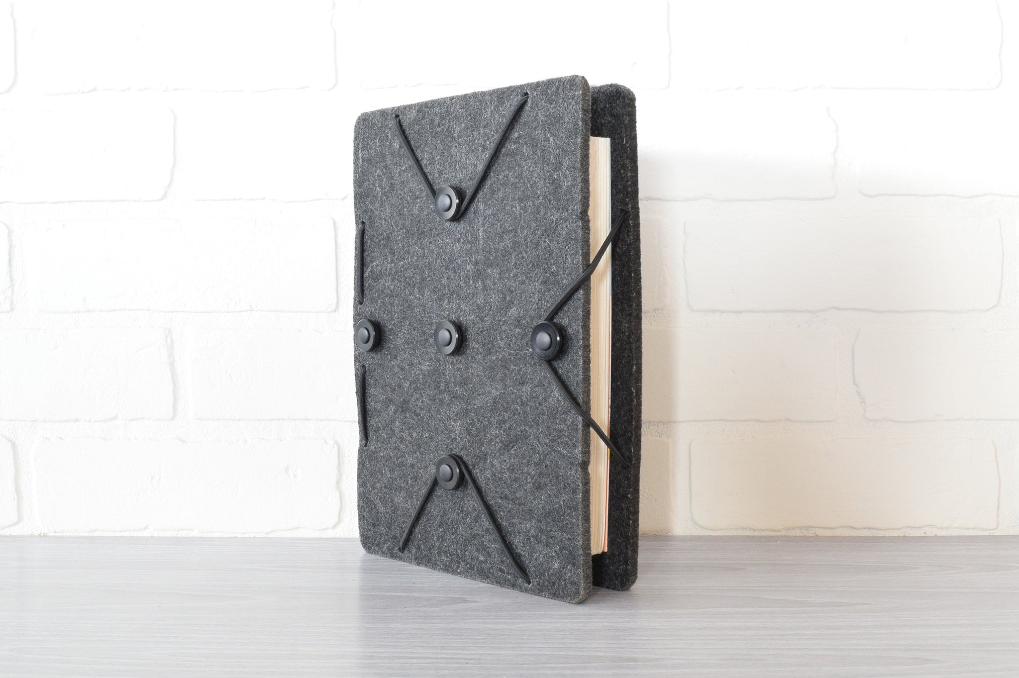 Bookwarden Model 2 Second with Black Strap