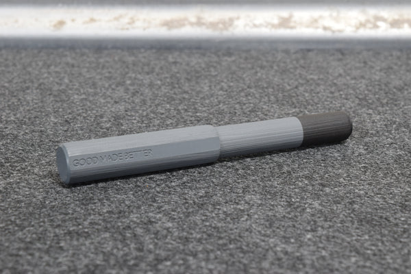 Muse Fountain Pen – Gray with Black Tail