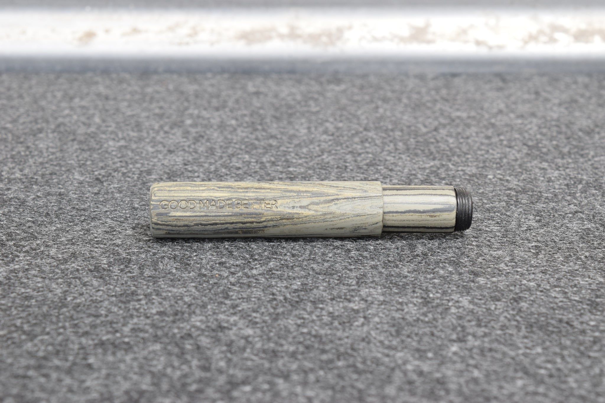 Jester Fountain Pen – Gray/Tan Woodgrain (Matte)