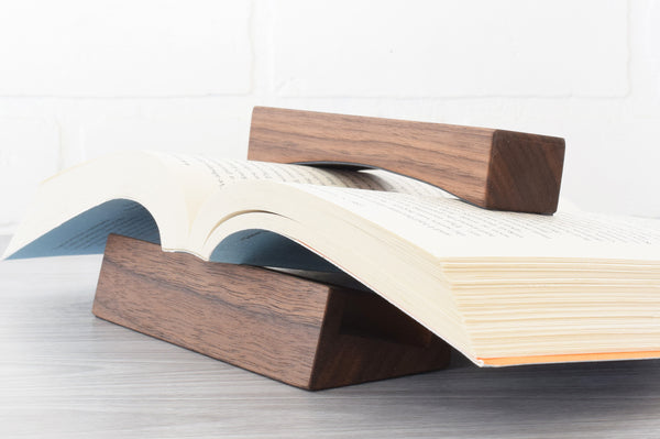 Curiously Heavy Bookfellow