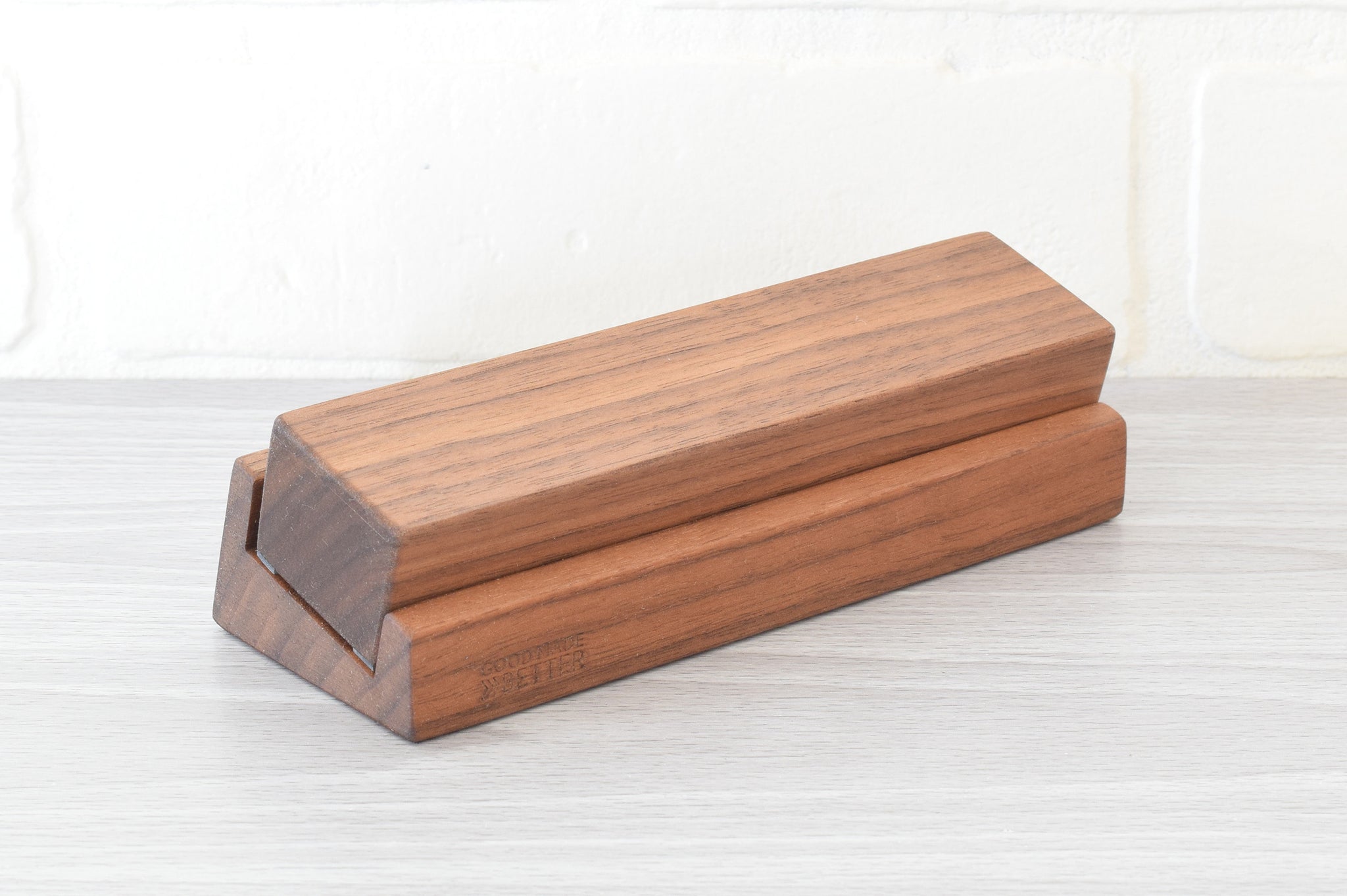 Curiously Heavy Bookfellow